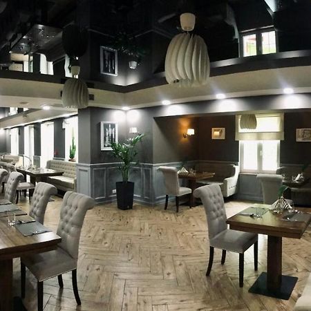 Szafirowy Dwor Hotel & Restauracja Gliwice Esterno foto