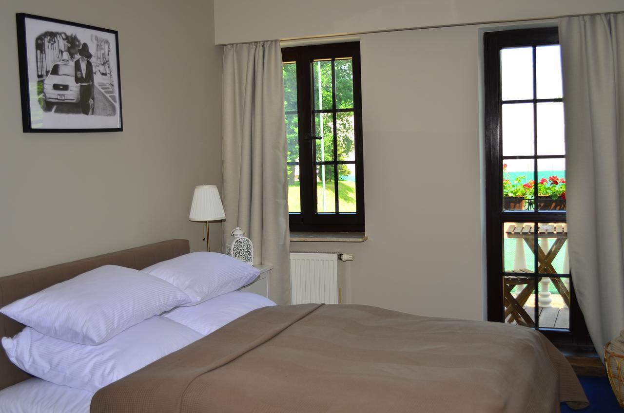 Szafirowy Dwor Hotel & Restauracja Gliwice Esterno foto