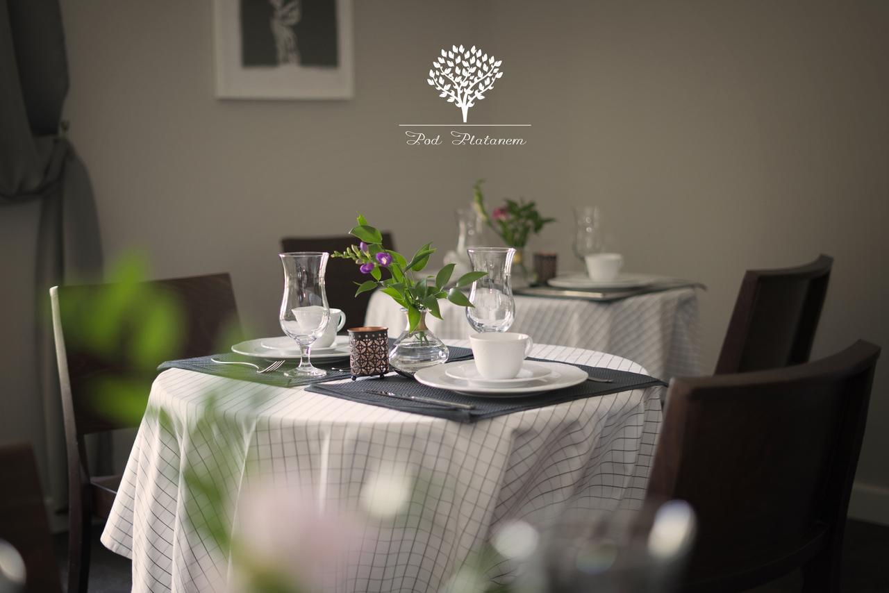 Szafirowy Dwor Hotel & Restauracja Gliwice Esterno foto