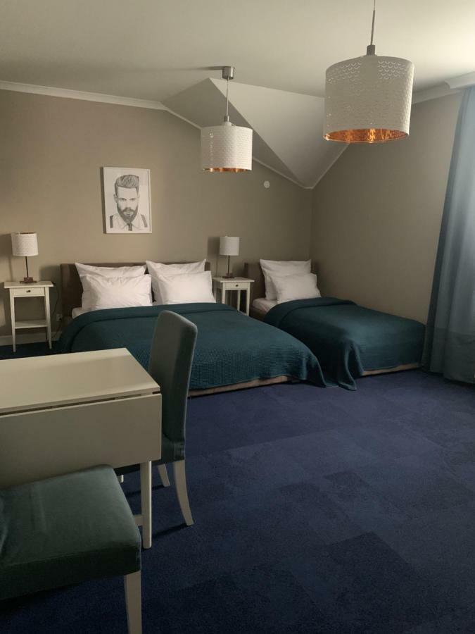Szafirowy Dwor Hotel & Restauracja Gliwice Esterno foto